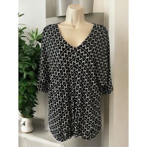 Sheila Rose Blouse Twist Knot Front Size XL Women's NWT Black White Print